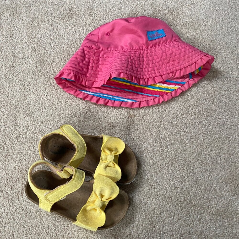 UV Skimz Bucket Hat Size 5 + FREE  Lucky Brand Sandals Size 1 FREE Swim !